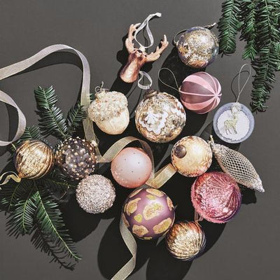 11 secrets to decorating your Christmas tree like a professional