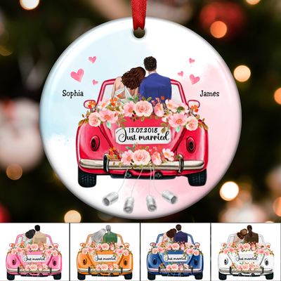 Couple -  Just Married Wedding Car - Personalized Circle Ornament